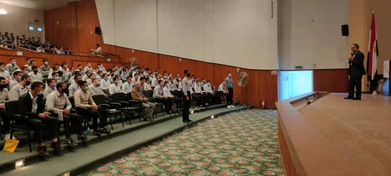 ندوات الإستخدام الخاطئ لمواقع التواصل الإجتماعي