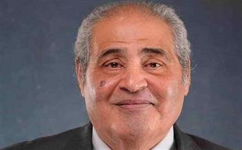 نبيل فاروق .. رجل المستحيل الذي اعتزل الطب من أجل الأدب