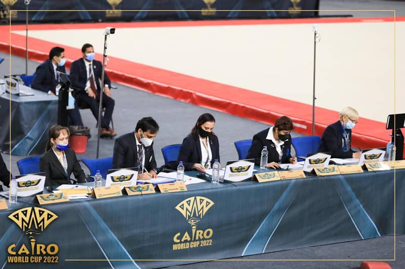 حكام كأس العالم للجمباز يشيدون بالمستوي الفني