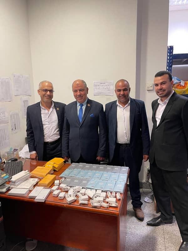 جمارك مطار برج العرب الدولي تضبط تهريب هواتف محمولة