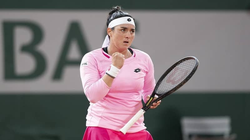 التونسية أنس جابر تسجل إنجازا تاريخيا وتبلغ المربع الذهبي لويمبلدون