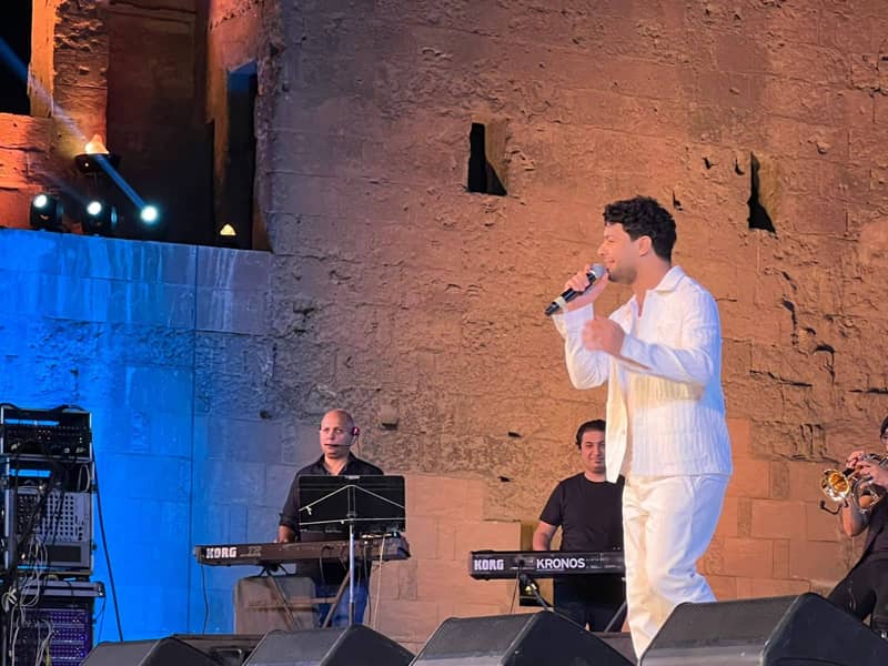 شمس الدنيا مع أحمد جمال بمحكى القلعة ومي كمال فى جولة غنائية وبغدادى بيج باند يرقص مع القمر