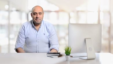الدكتور إسلام نصر الله خبير التحول الرقمي والتطبيقات الذكية