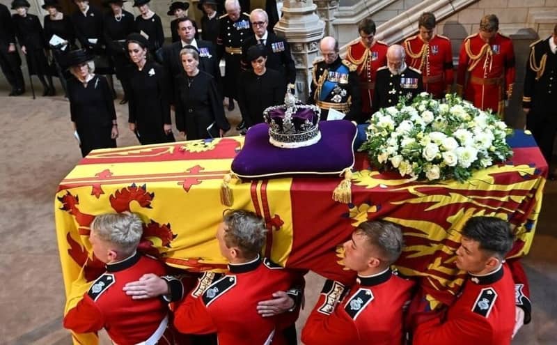 جنازة الملكه اليزابيث