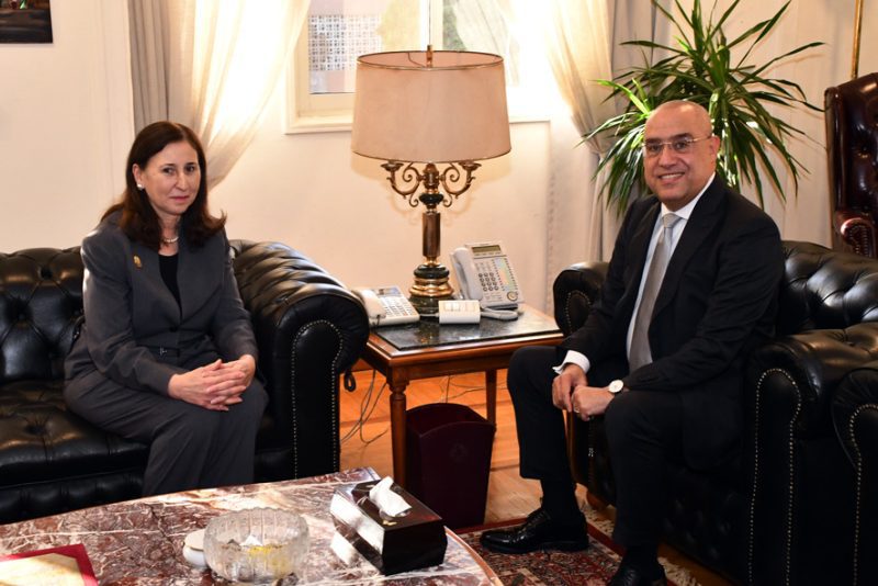 وزيرة التجهيز والإسكان التونسية