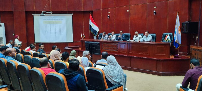 رئيس جهاز مدينة بدر يلتقي سكان الحي المتميز 2