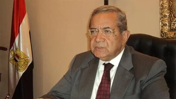دبلوماسي