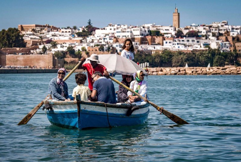 قوارب نهر أبي الرقراق متعة التنقل بين سلا والرباط بالمغرب
