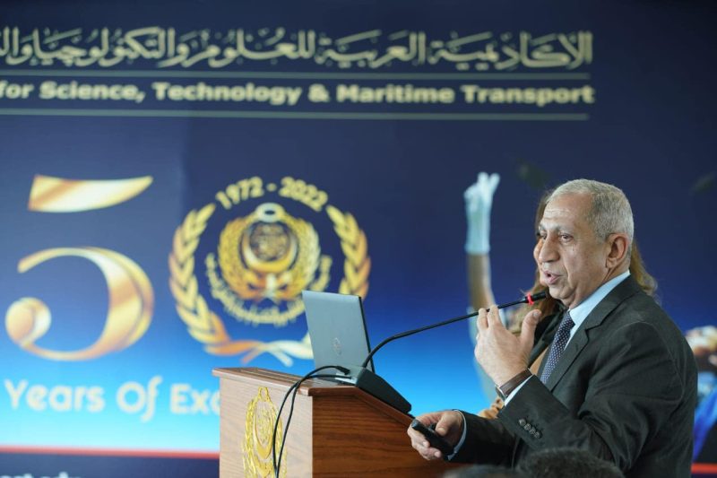 رئيس الأكاديمية يشارك في اجتماع المجلس الاستشاري بالقرية الذكية