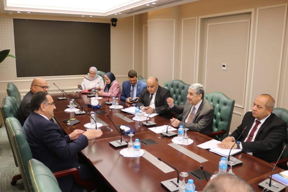 وزير الكهرباء :  يستقبل الوزير ظافر ملحم رئيس سلطة الطاقة والموارد الطبيعية بدولة فلسطين