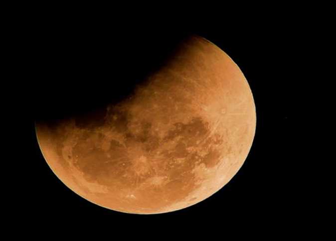 أول خسوف للقمر في 2024