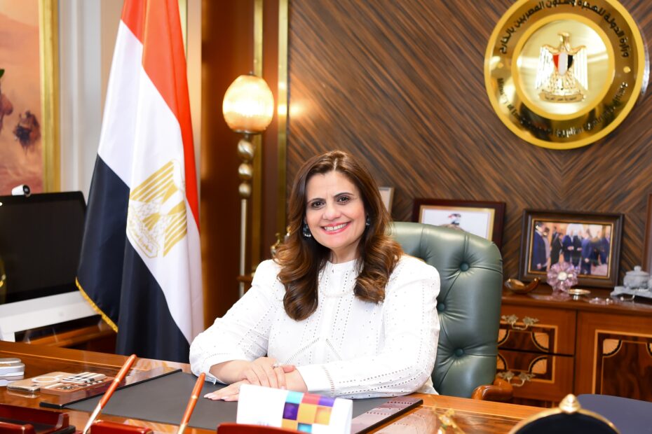 وزيرة الهجرة ترد على استفسارات المصريين بالخارج وتؤكد: 28 أبريل الجاري نهاية “مبادرة السيارات”
