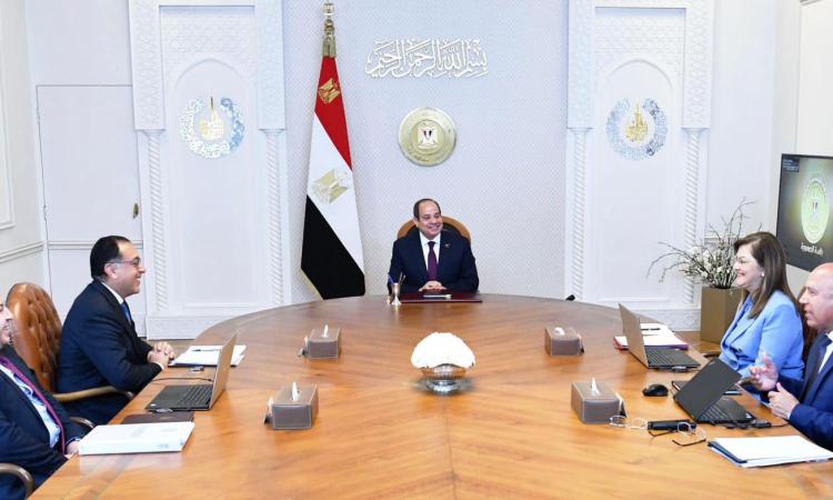 الرئيس السيسي يوجه بمواصلة جهود توطين الصناعة في مصر بقطاع النقل