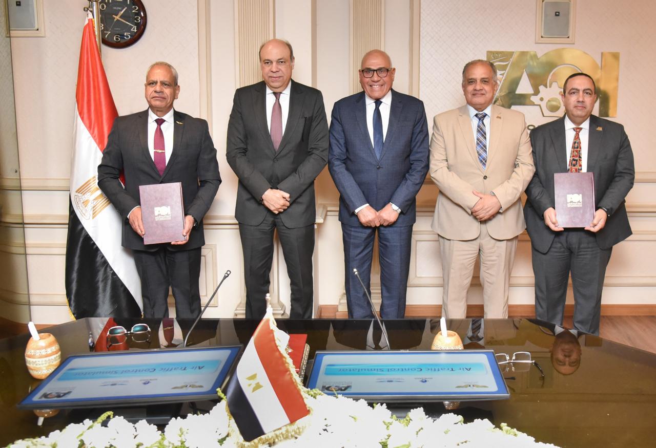 وزير الطيران