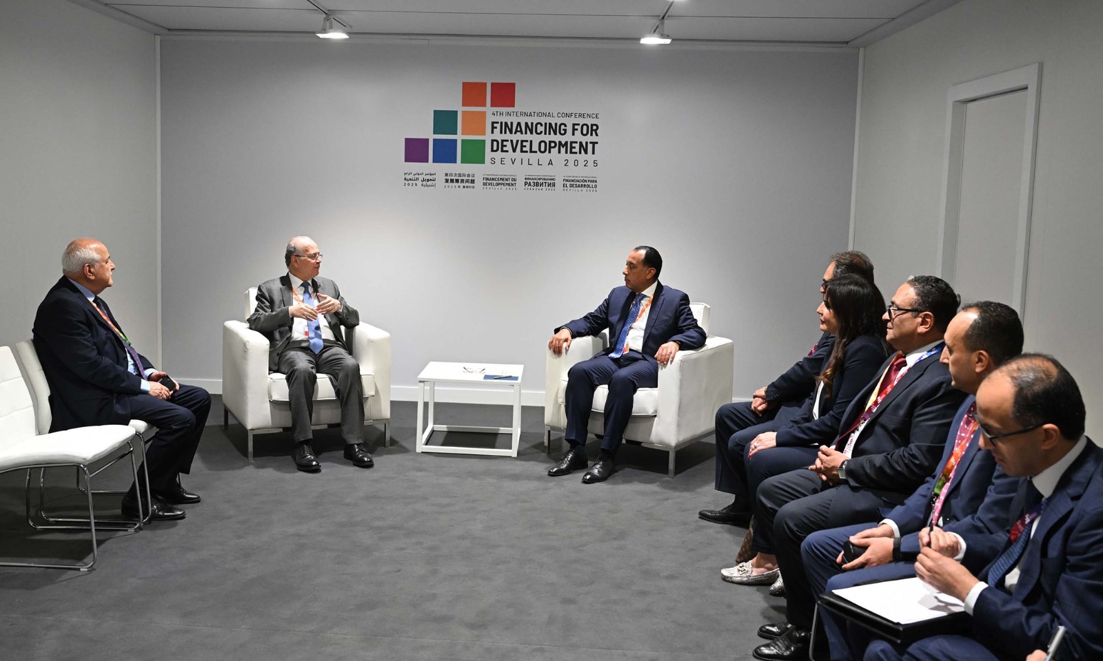 مجلس الوزراء 