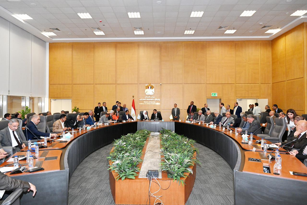 وزير الاسكان 