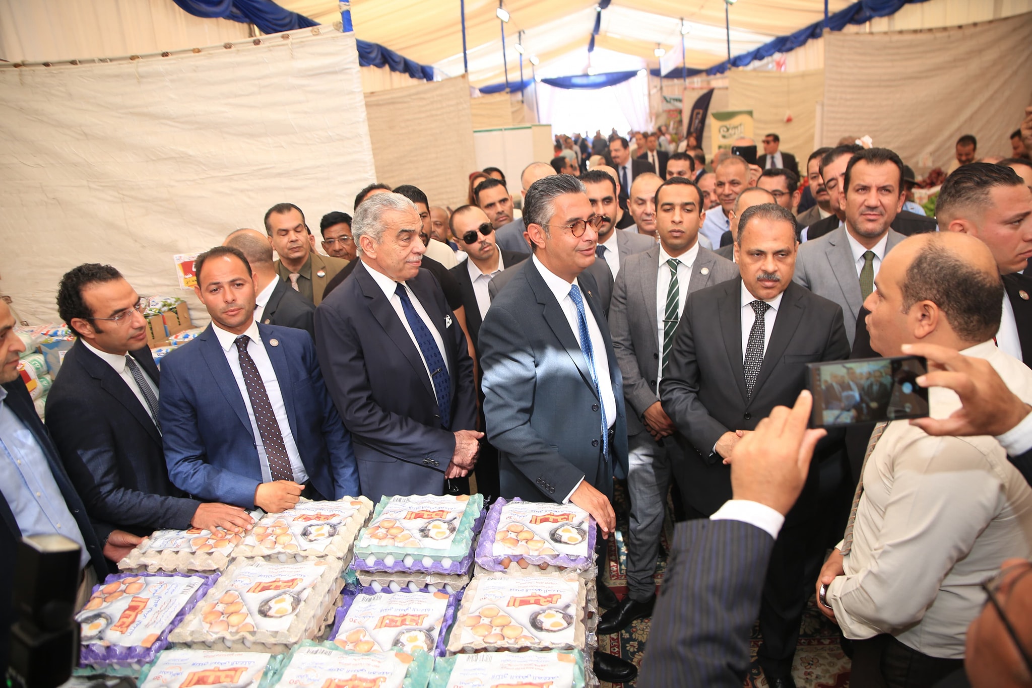  وزير التموين