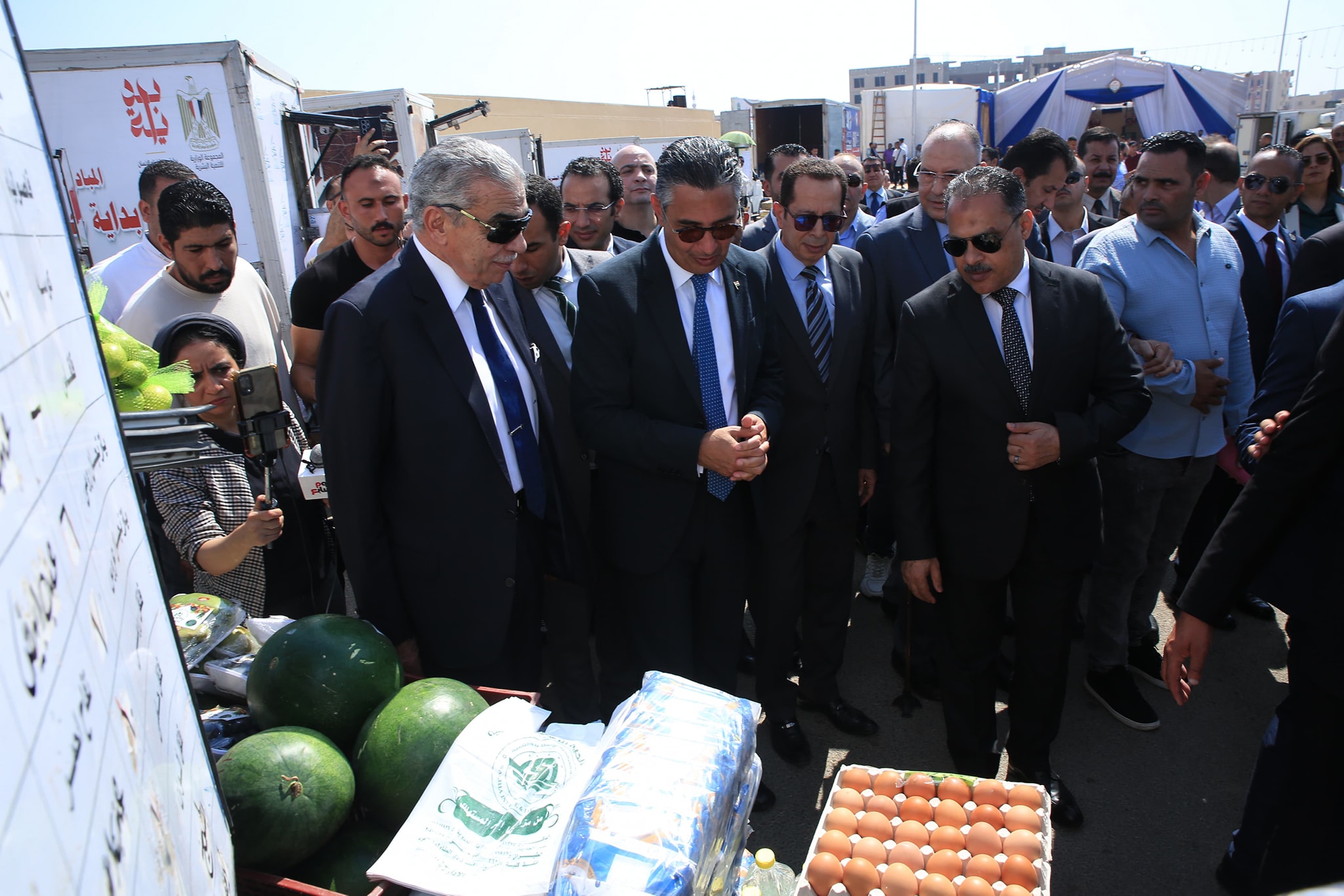  وزير التموين