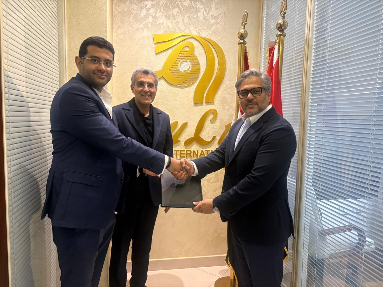 شركة اللولو للأسواق التجارية 