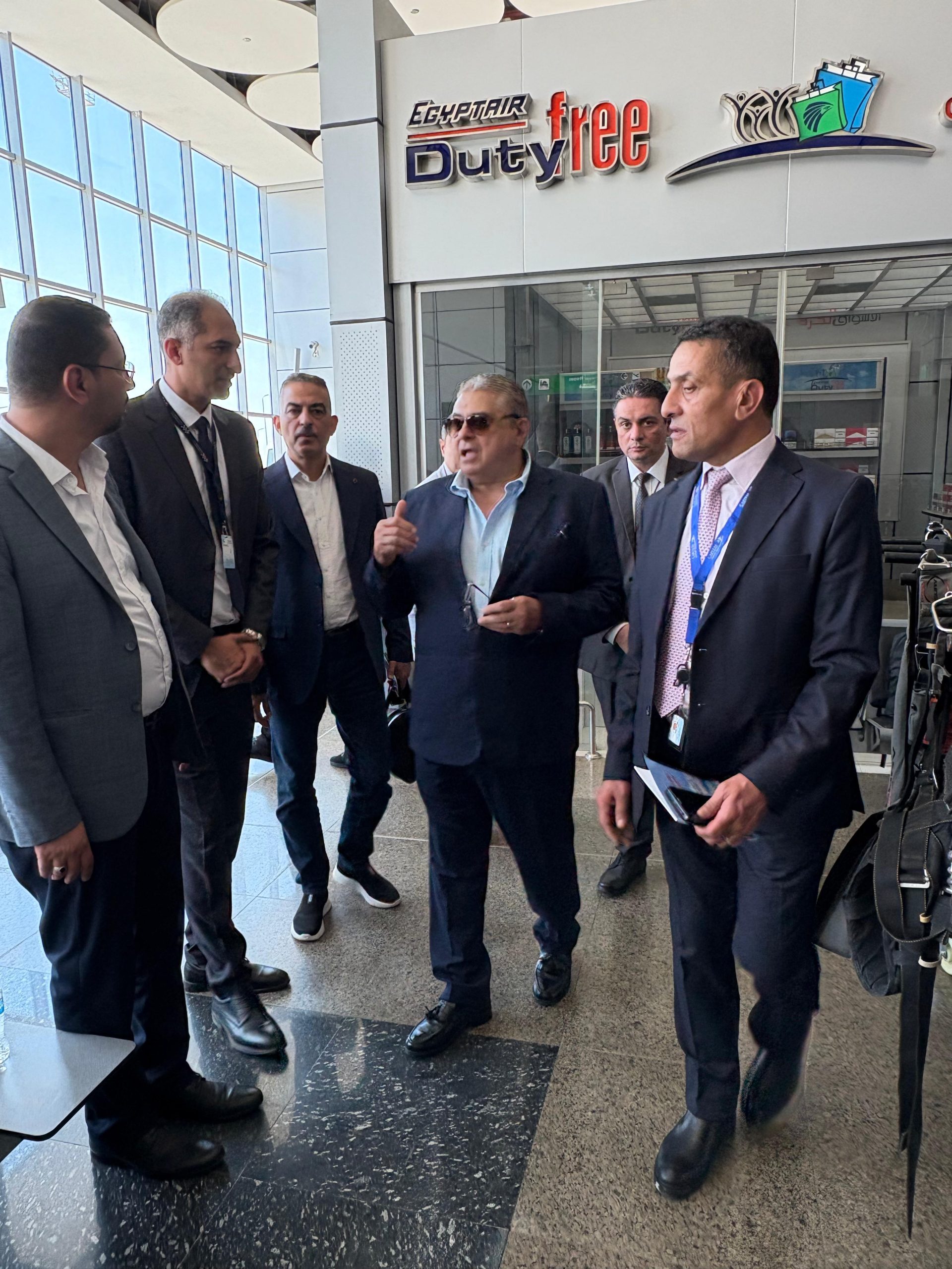 وزير الطيران المدني