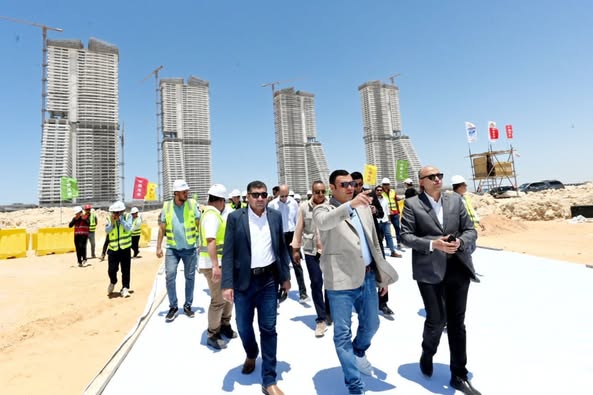 وزير الإسكان