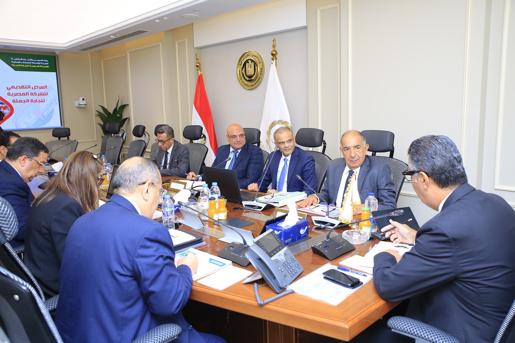 وزير التموين