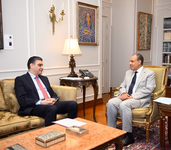 وزير الخارجية