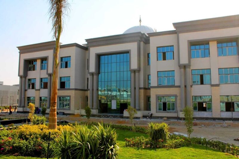 الجامعات الأهلية