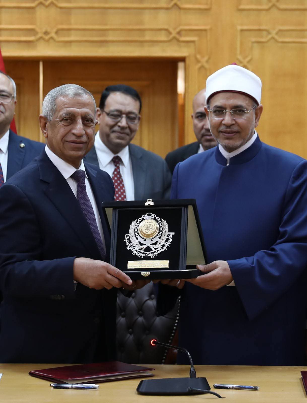 الاكاديمية العربية