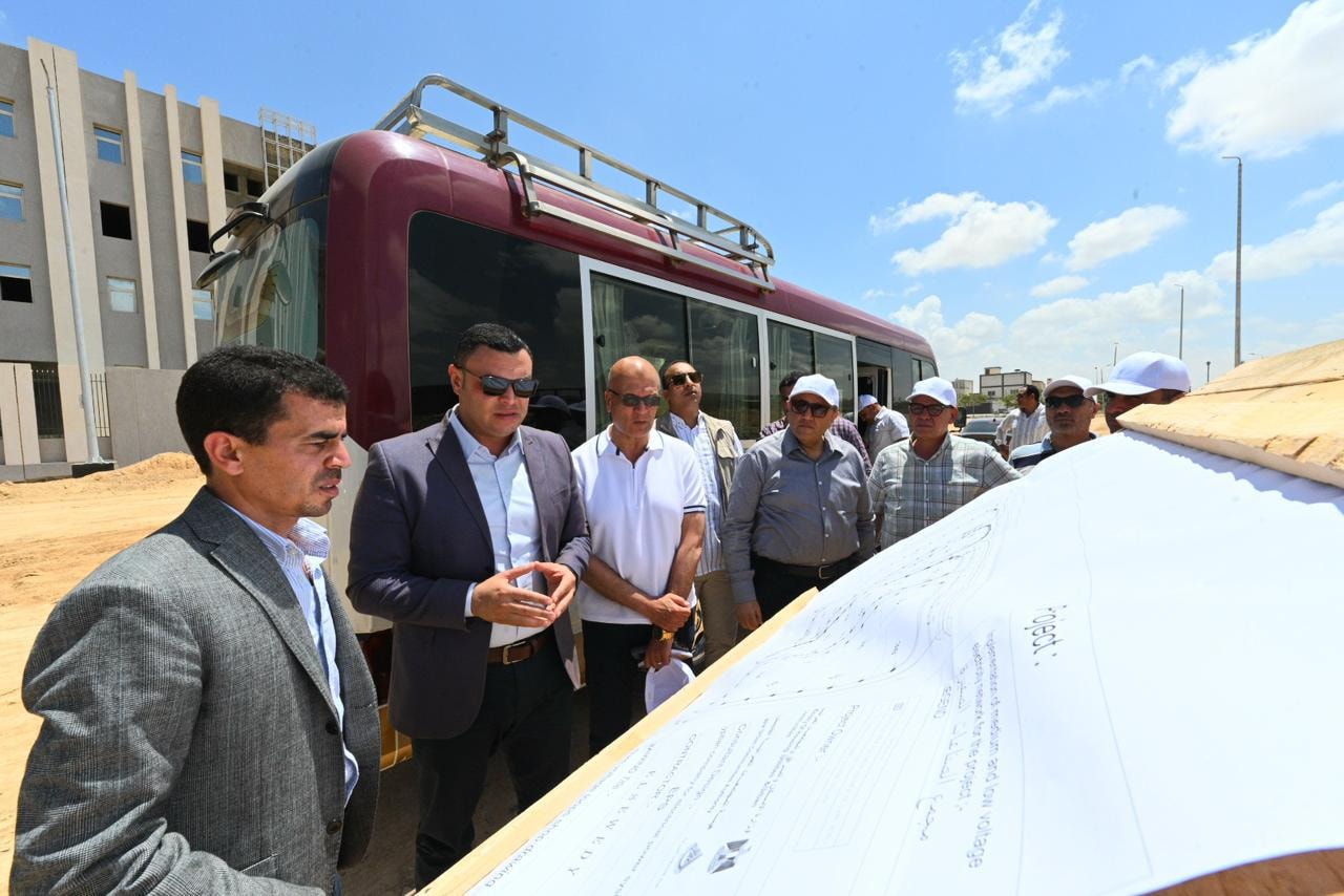 وزير الاسكان