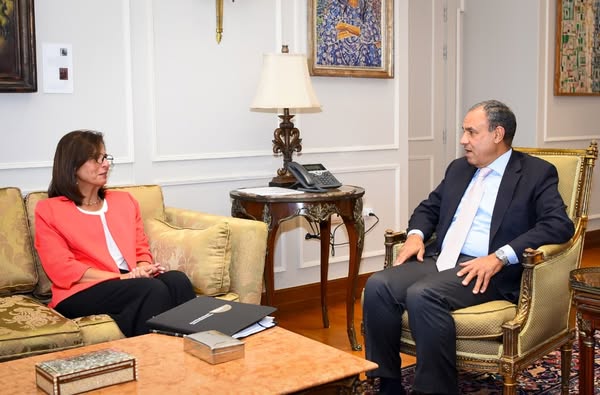 وزير الخارجية