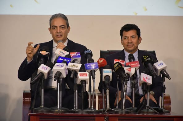 وزير الشباب والرياضة