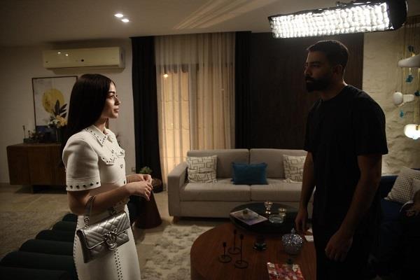  ليلى أحمد زاهر 