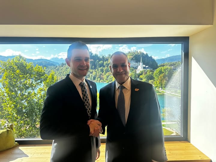 وزير الخارجية