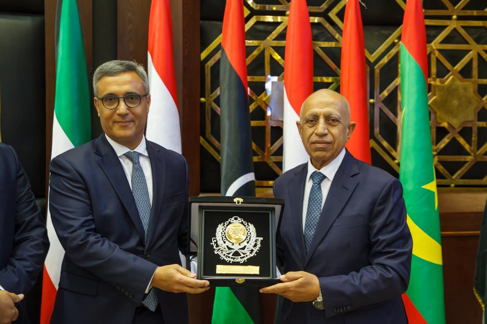 الاكاديمية العربية