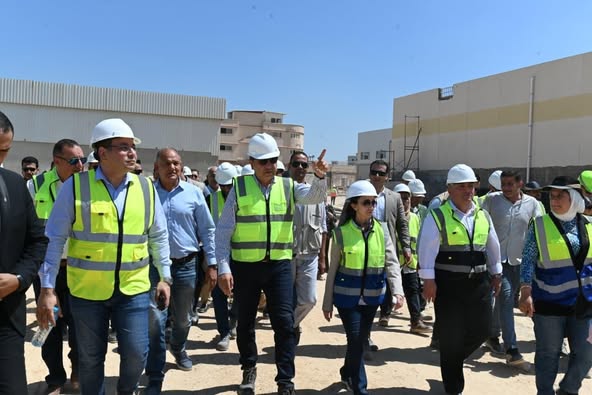 وزير قطاع الأعمال  