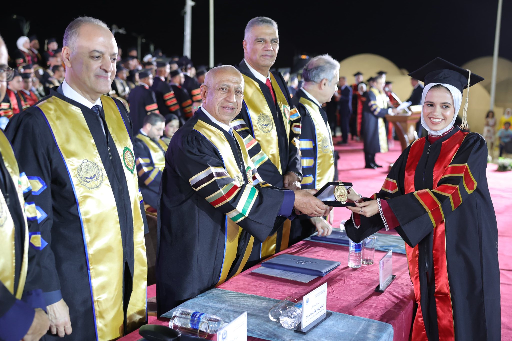 الاكاديمية العربية