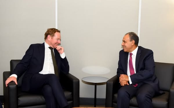 وزير الخارجية