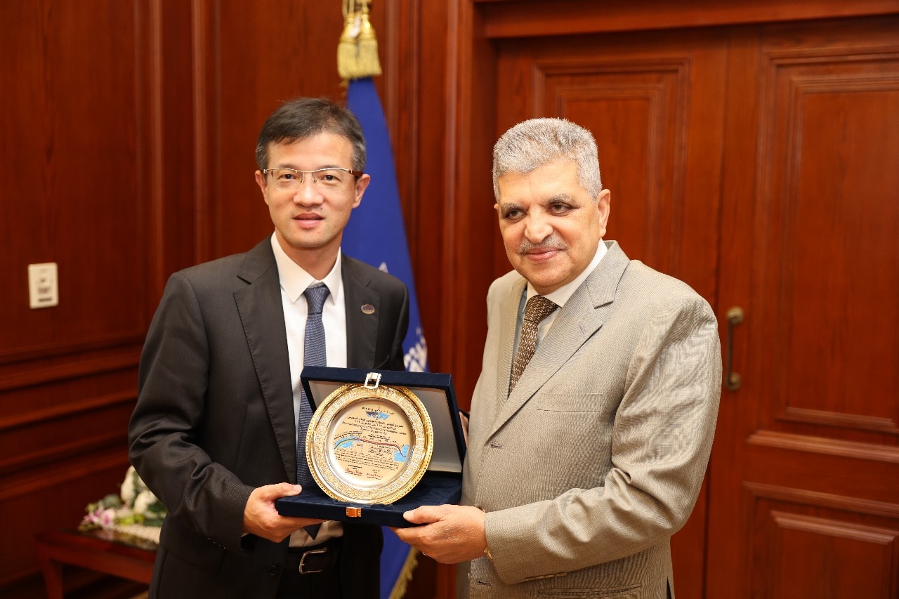 قناة السويس