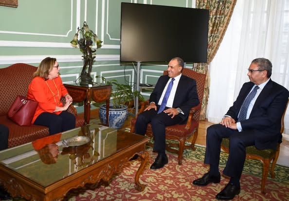 وزير الخارجية