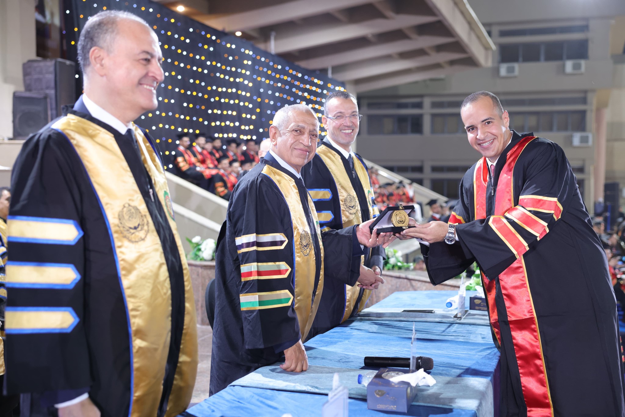 الاكاديمية العربية