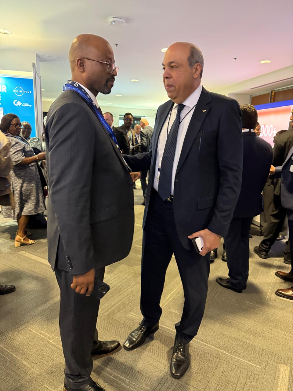 وزير الطيران