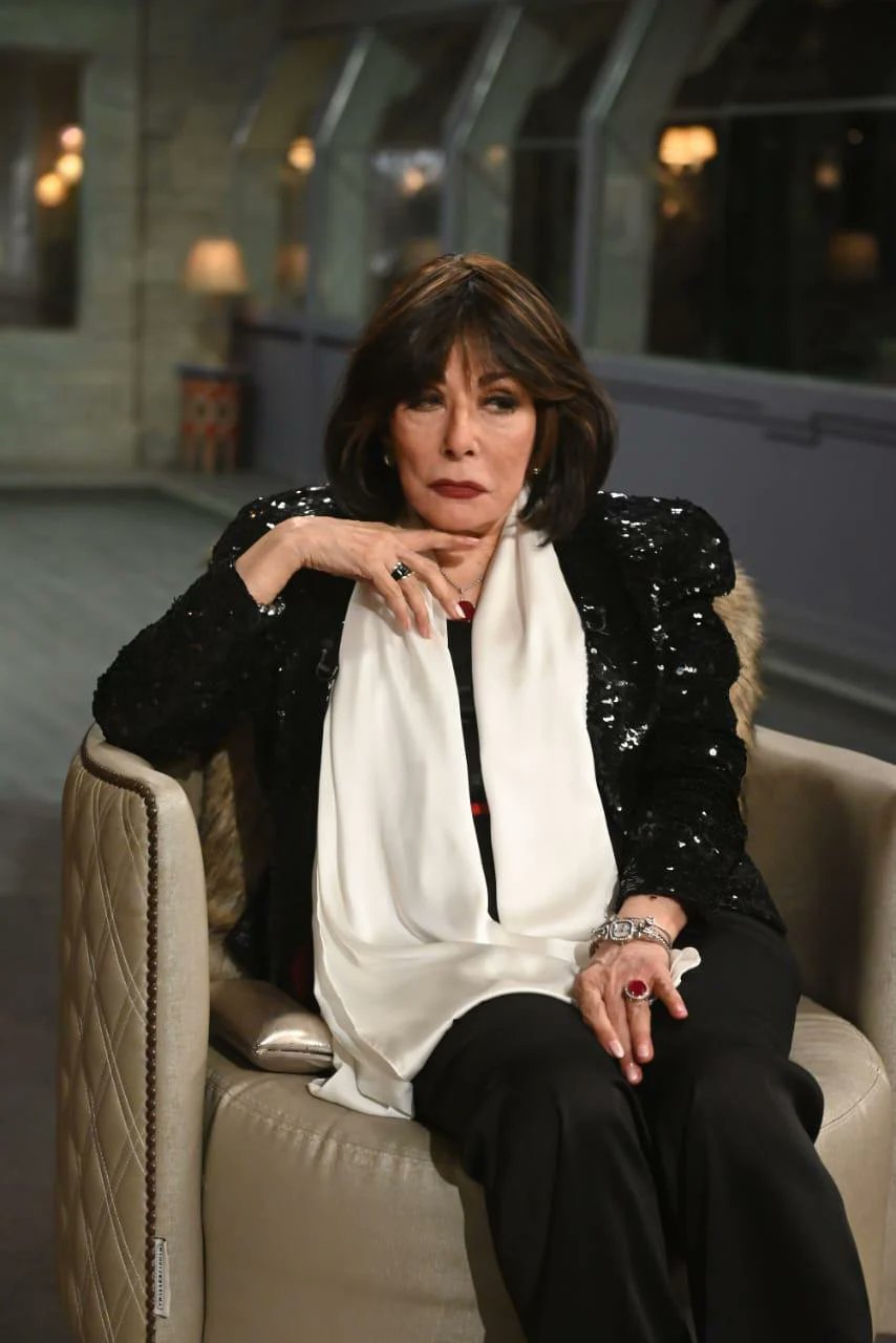 لبنى عبدالعزيز