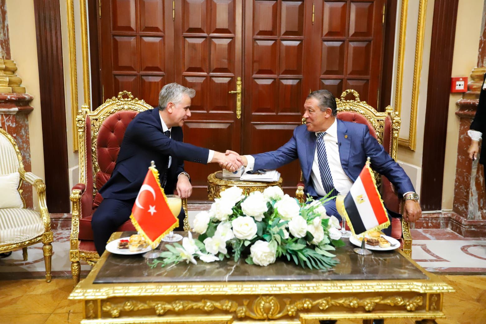 وفد برلمانى تركى