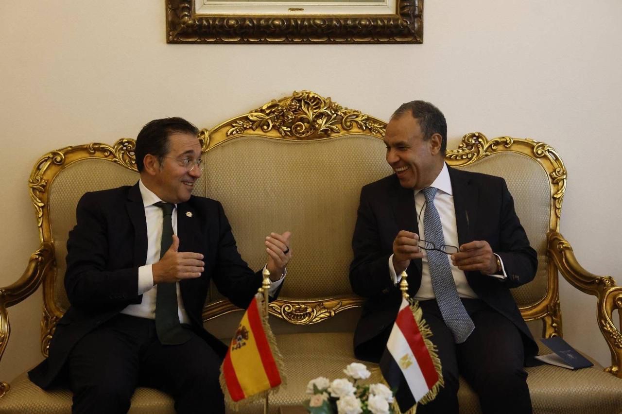 وزير الخارجية