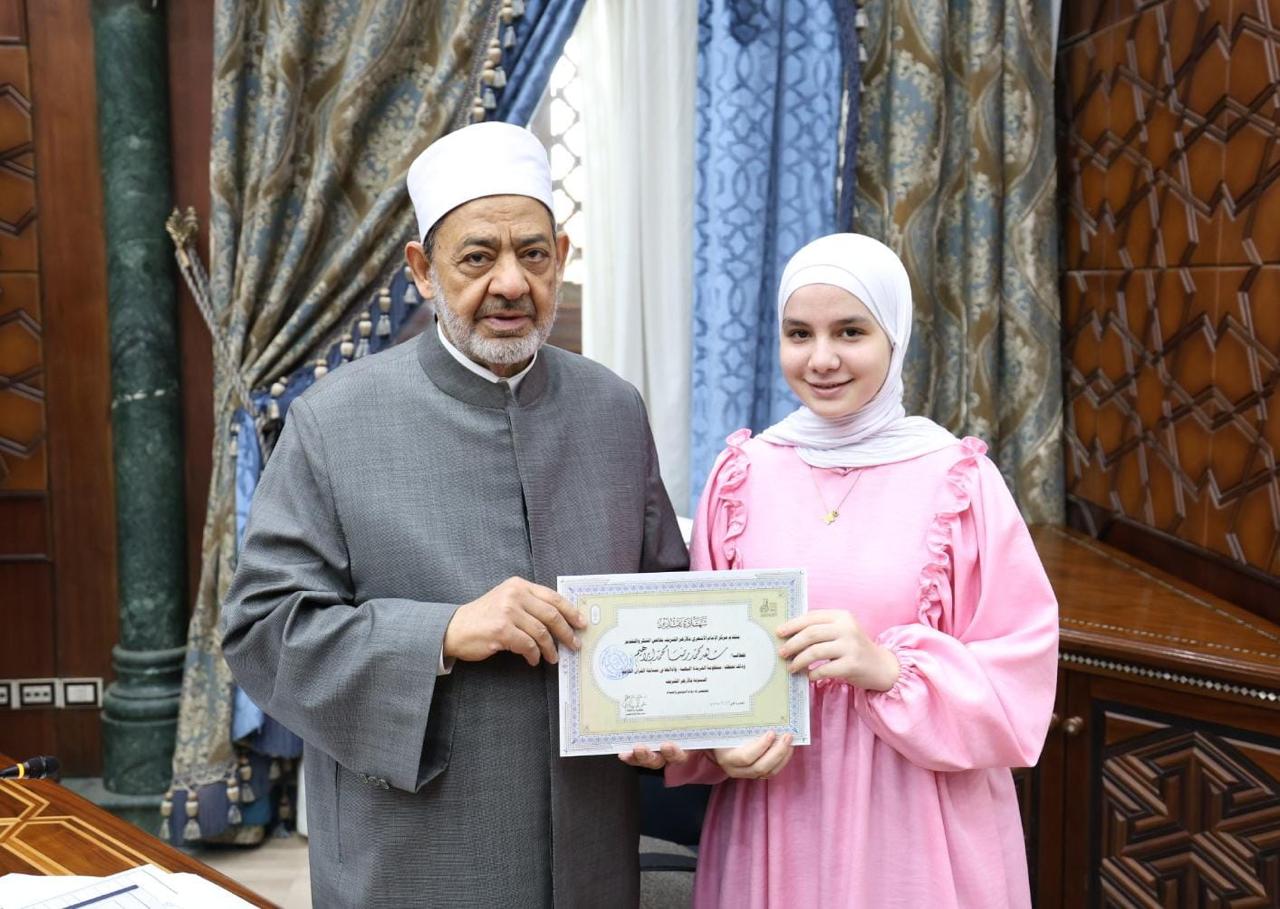 شيخ الأزهر يكرِّم الأوائل في حفظ «الخريدة البهية» ويؤكد دعم الأزهر للعقيدة الأشعرية