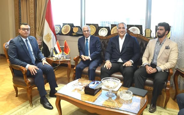 وزير الإسكان