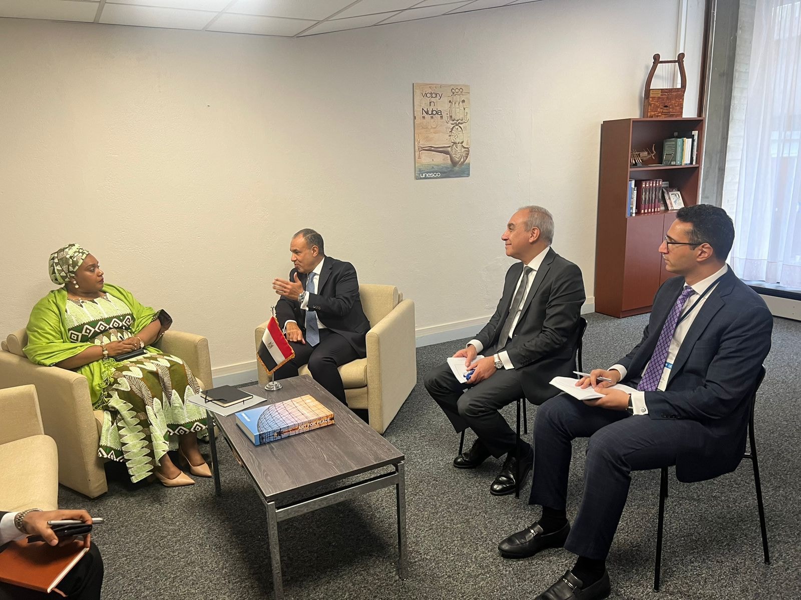 وزير الخارجية