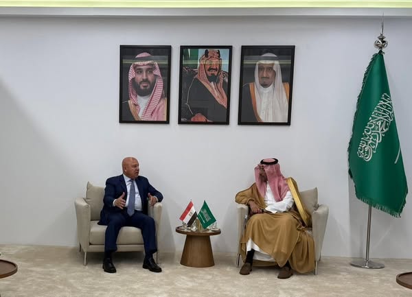 وزير الصناعة