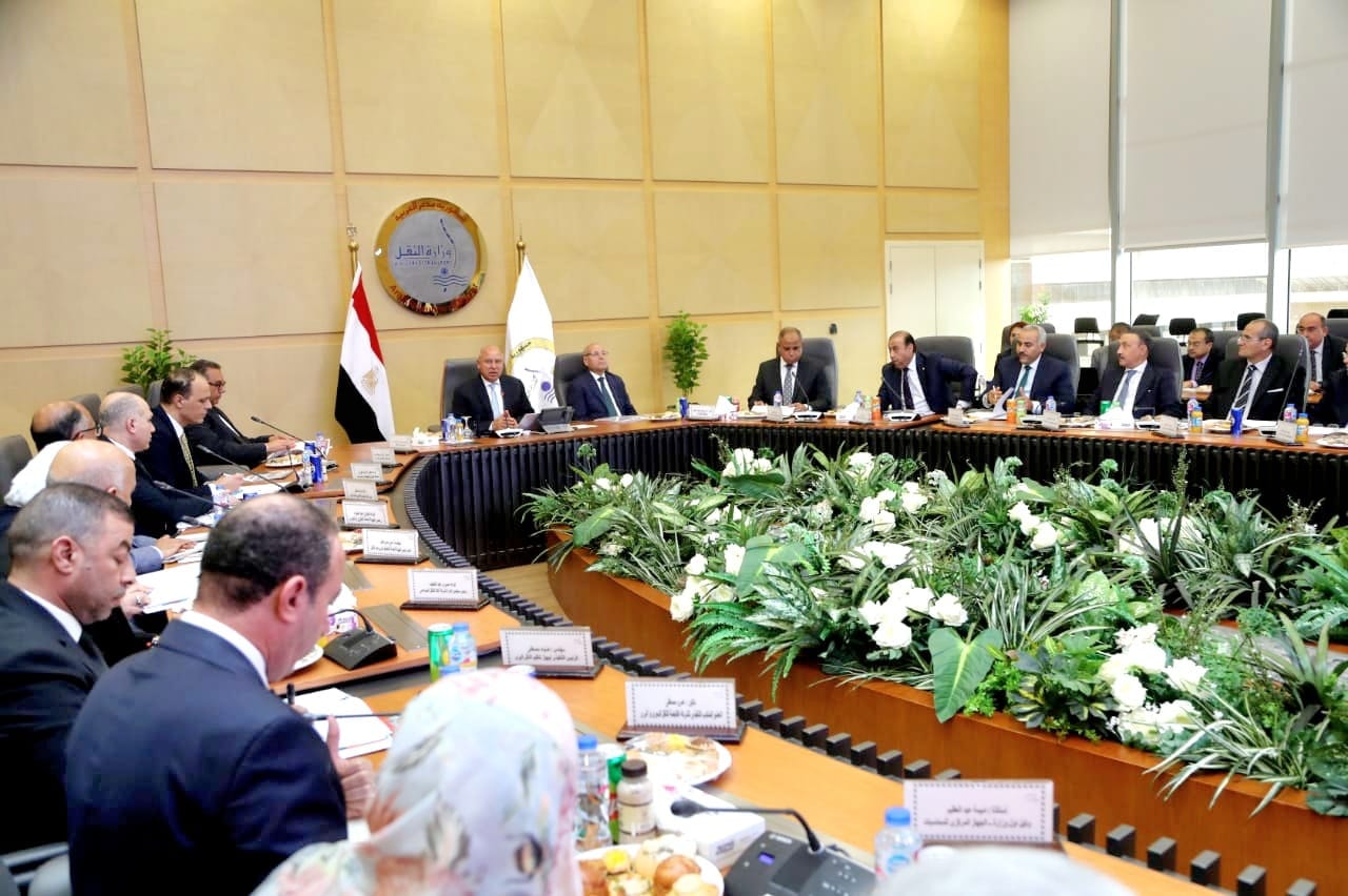 وزير الصناعة